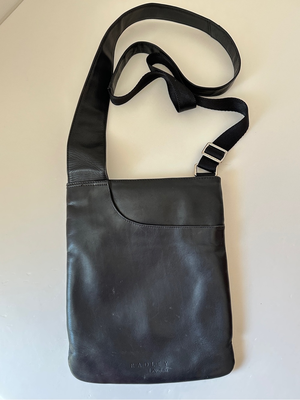 Radley London Black Leather Slim Crossbody Bag Messenger Purse Tiffany Lining
